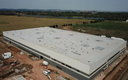LG-Magna’s hall under construction in Miskolc stepped up to the next level