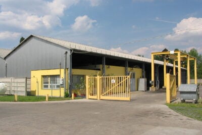 Csepeli open and covered warehouse