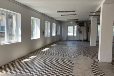 170nm-es VILÁGOS, FÖLDSZINTI RAKTÁR / MŰHELY ÚJPESTEN – KIVÁLÓ ELHELYEZKEDÉSSEL!