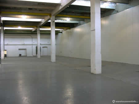 Warehouses to let in Lőrinci Raktárbázis