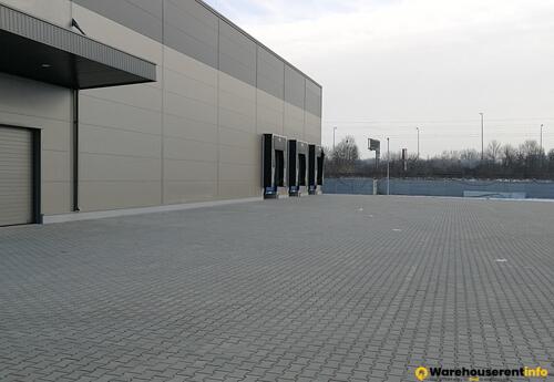 Warehouses to let in 4044 m2 + 469 m2 iroda