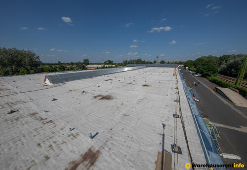 Warehouses to let in Kipron