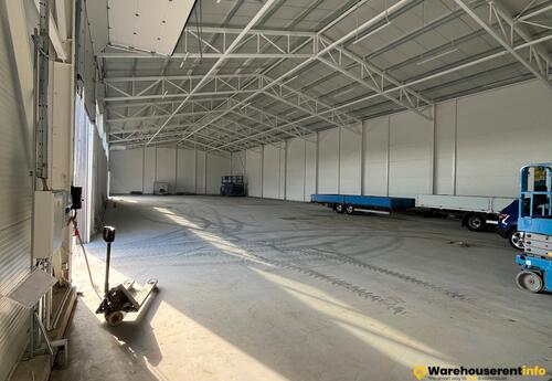 Warehouses to let in PSP Holding