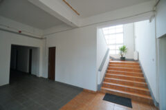 Warehouses to let in Log1
