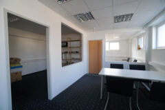 Warehouses to let in Log2