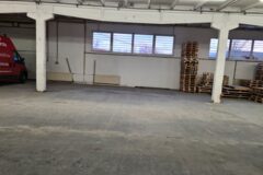 Warehouses to let in Dumics KFT.