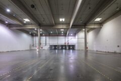 Warehouses to let in C-Moll