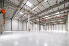 Warehouses to let in Airport City logisztikai park