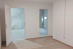 Warehouses to let in SL Ipari Park