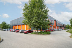 Warehouses to let in Login Business Park