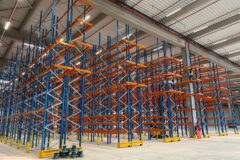 Warehouses to let in Komplex raktárlogisztika - Waberer's Ecser Logisztikai Park