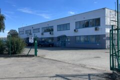Warehouses to let in Kiadó kétszintes épületrész, a raktárhoz közvetlen, belső, szabad átjárással.